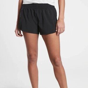 Athleta Hustle 3" Mid Rise Short